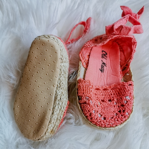 Old Navy Coral Baby Sandals - Picture 3 of 3